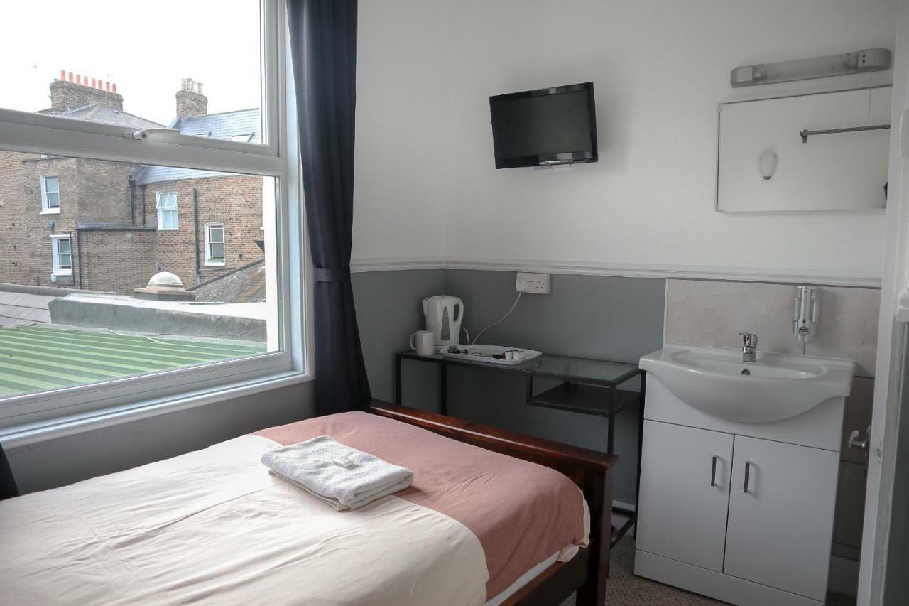 Hotel 261 London Bagian luar foto