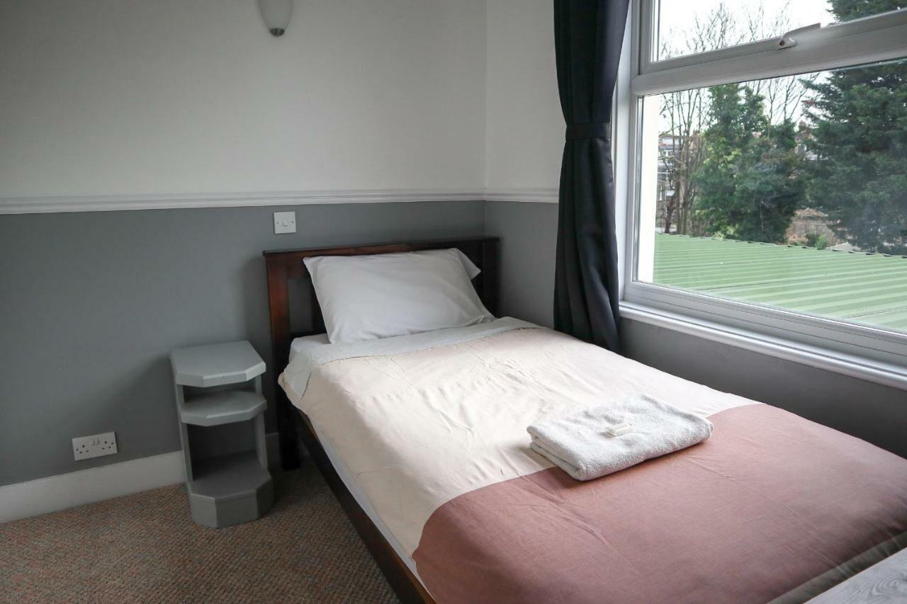 Hotel 261 London Bagian luar foto